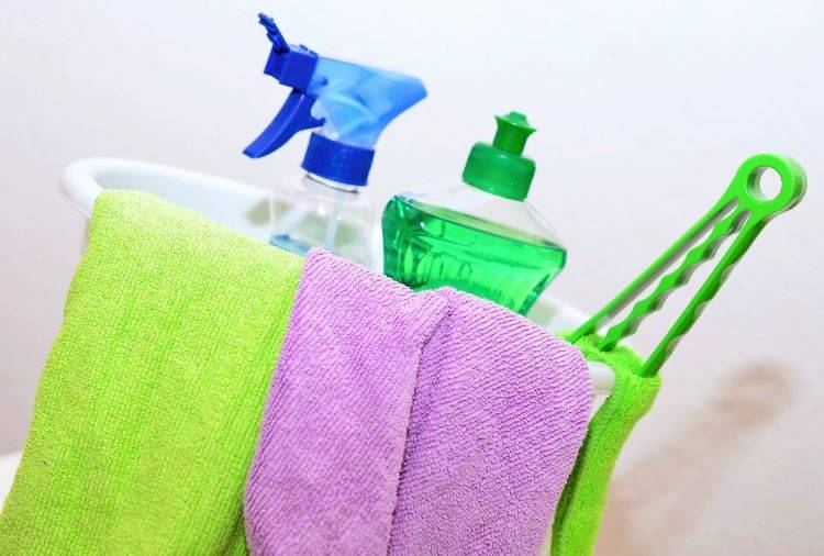 Limpiar barandillas acero inoxidable. Fuente imagen: pixabay Limpiar barandillas acero inoxidable