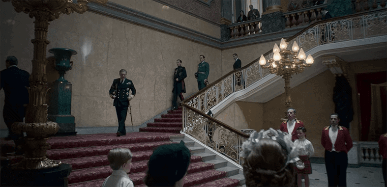 The Crown Escaleras de Crow Netflix